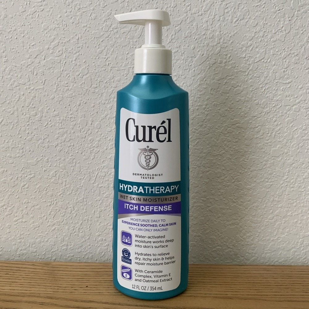 Curel Hydra Therapy Wet Skin Moisturizer Itch Defense 12 Fl Oz New